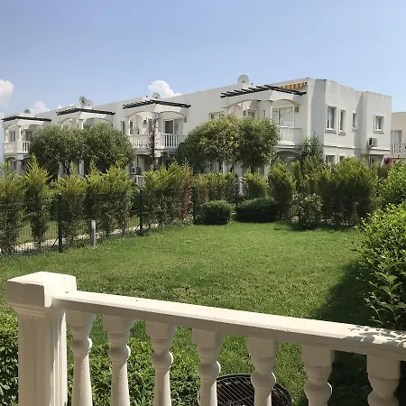 Appartamento Bav Flamingo 2+1 Bahce Kati Daire